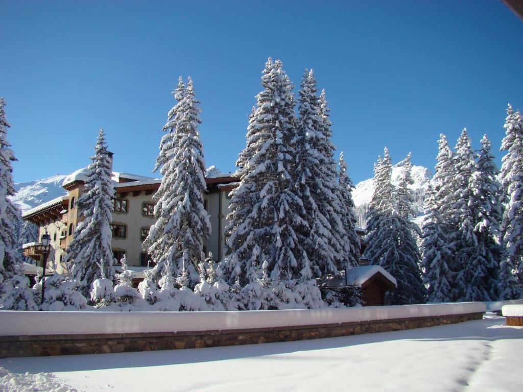 Hotel Les Ducs De Savoie Courchevel Exterior foto